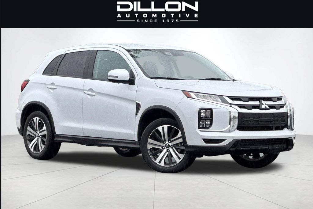 2025 Mitsubishi Outlander Sport 2.0 SE AWC CVT's photo