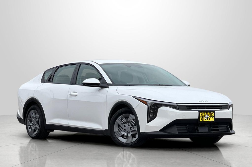 2025 Kia K4 LX