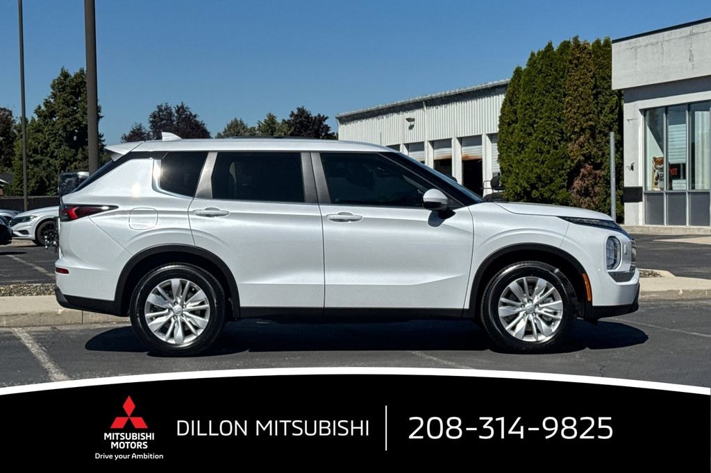 New 2026 Mitsubishi Outlander ES SUV