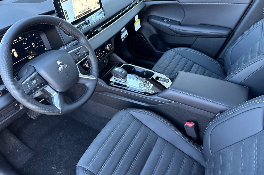 2026 Mitsubishi Outlander SE - Photo 10