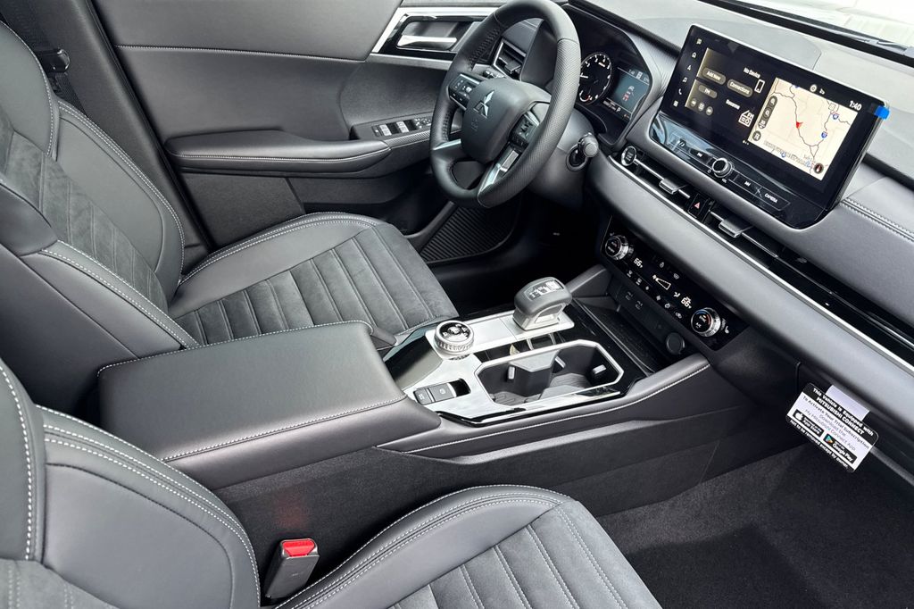 2026 Mitsubishi Outlander SE - Photo 15