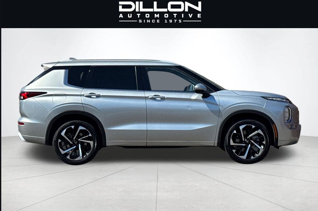 Used 2024 Mitsubishi Outlander SEL SUV