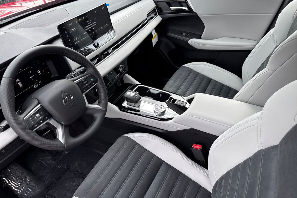 2026 Mitsubishi Outlander SE - Photo 10