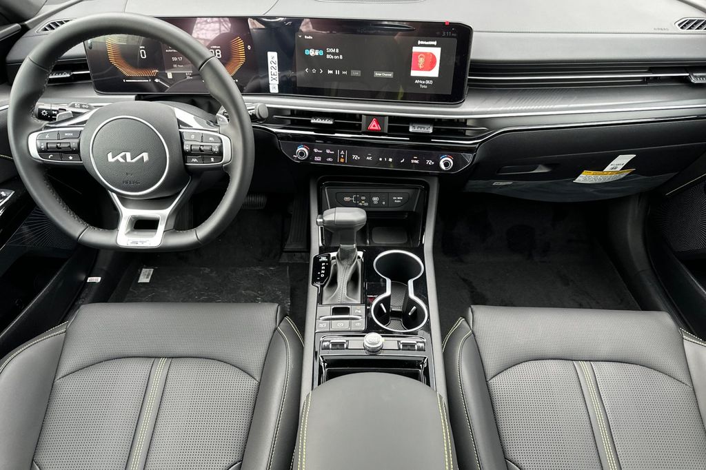 2026 Kia K5 GT - Photo 14