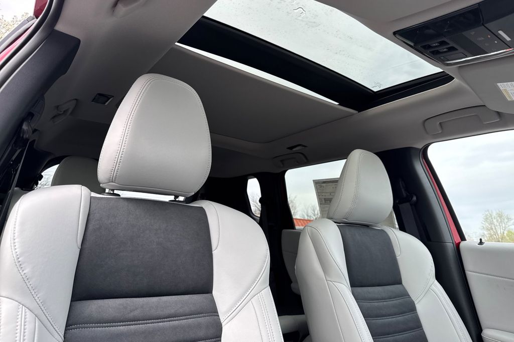 2026 Mitsubishi Outlander SE - Photo 17