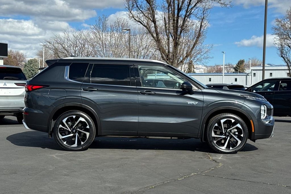 New 2025 Mitsubishi Outlander Phev SEL SUV