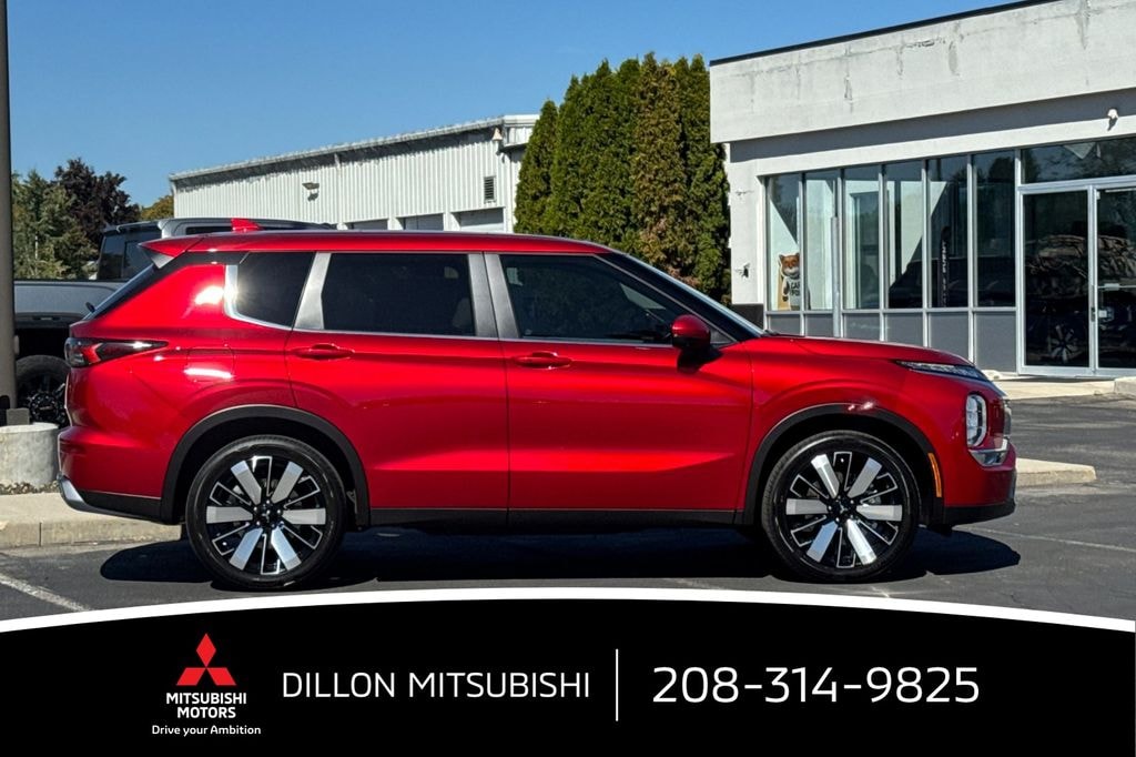 New 2026 Mitsubishi Outlander SE SUV