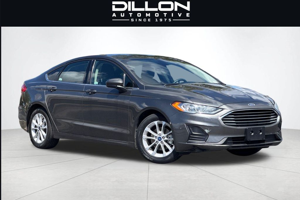 2019 Ford Fusion SE FWD's photo