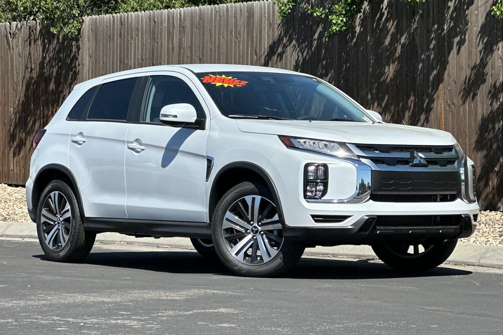 2026 Mitsubishi Outlander Sport 2.0 SE AWC CVT's photo
