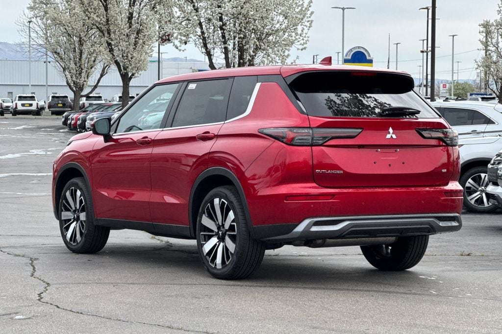 2026 Mitsubishi Outlander SE - Photo 6