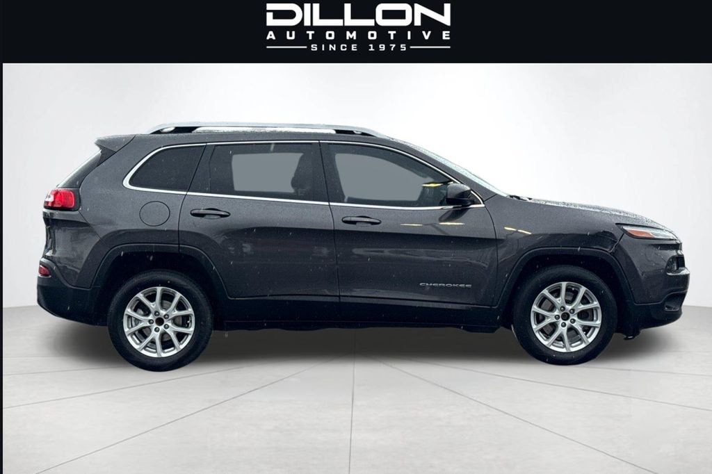 Used 2017 Jeep Cherokee Latitude SUV