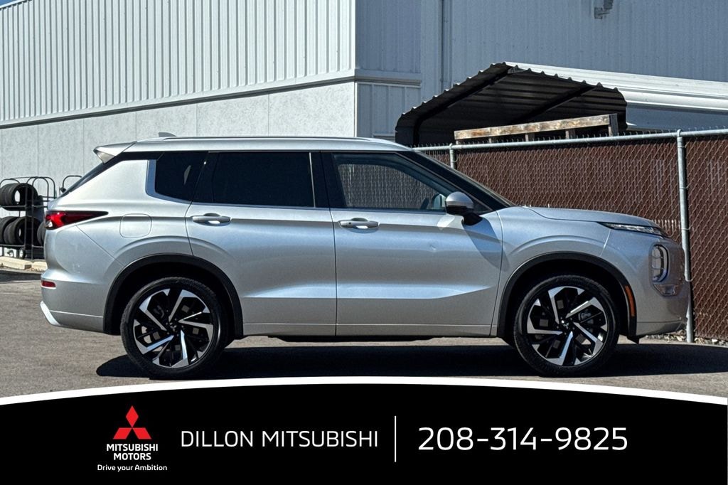 Used 2024 Mitsubishi Outlander SEL SUV