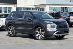 2026 Mitsubishi Outlander SE SUV