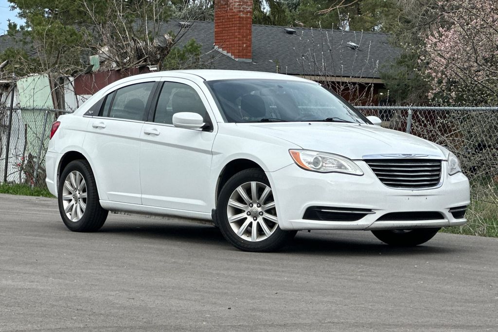 2013 Chrysler 200 Touring