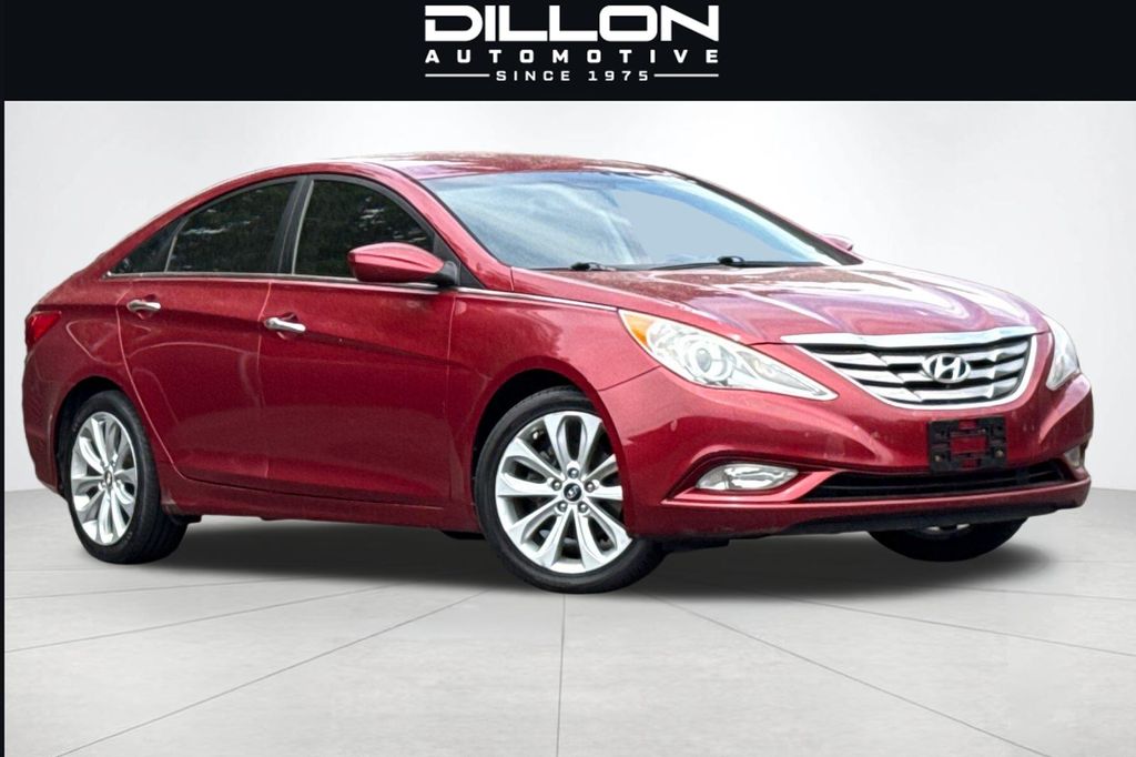 2013 Hyundai Sonata SE I4 A/T's photo