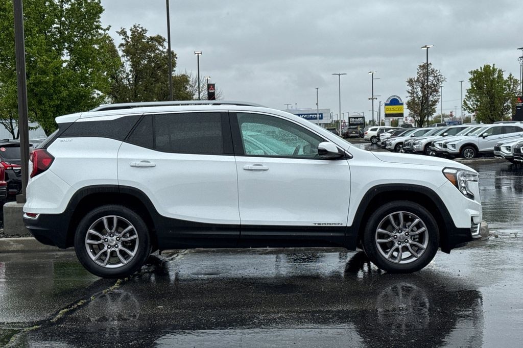 Used 2024 GMC Terrain SLT SUV