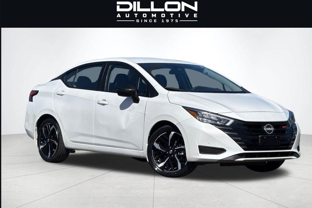 2024 Nissan Versa 1.6 SR CVT's photo
