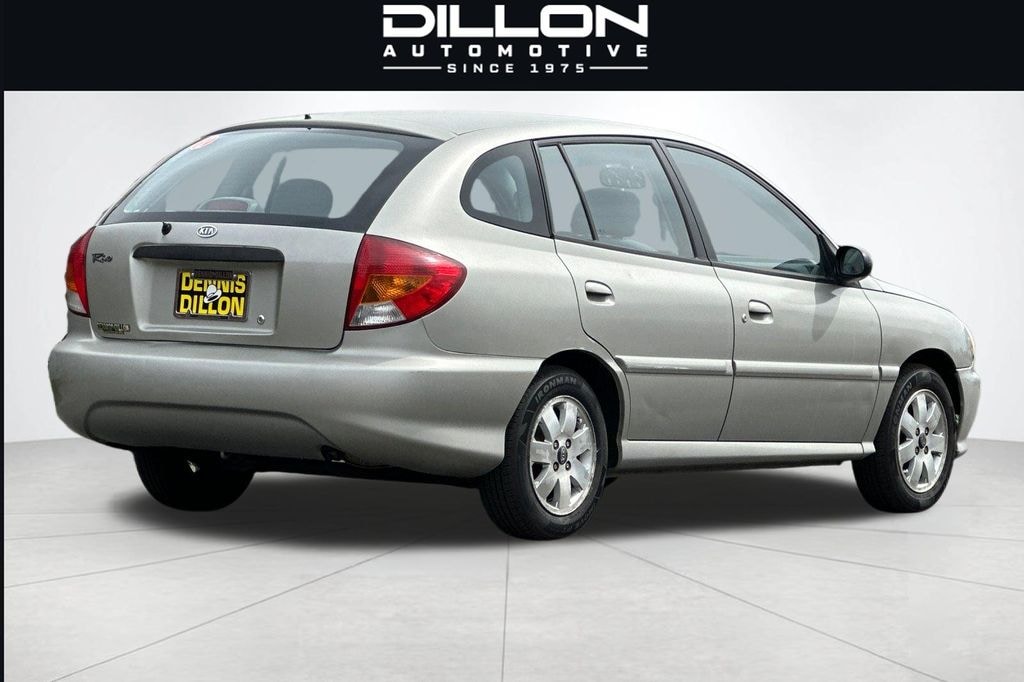 Used 2002 Kia Rio Cinco Wagon