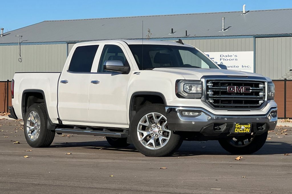 2017 GMC Sierra 4WD Crew Cab Short Box SLT's photo