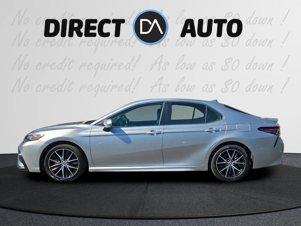 Used 2023 Toyota Camry SE Sedan