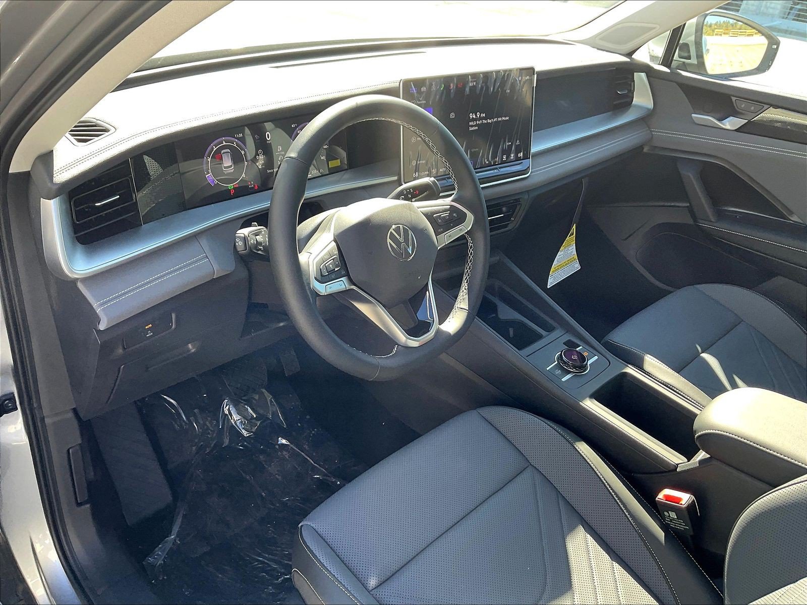 2026 Volkswagen Tiguan SE - Photo 6