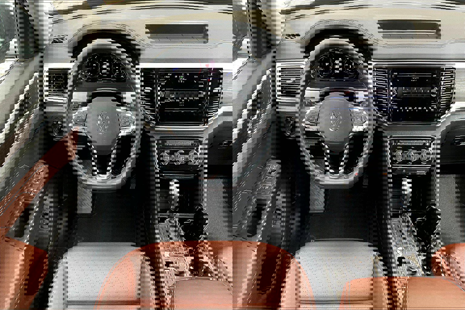 2023 Volkswagen Atlas SE Technology photo 3
