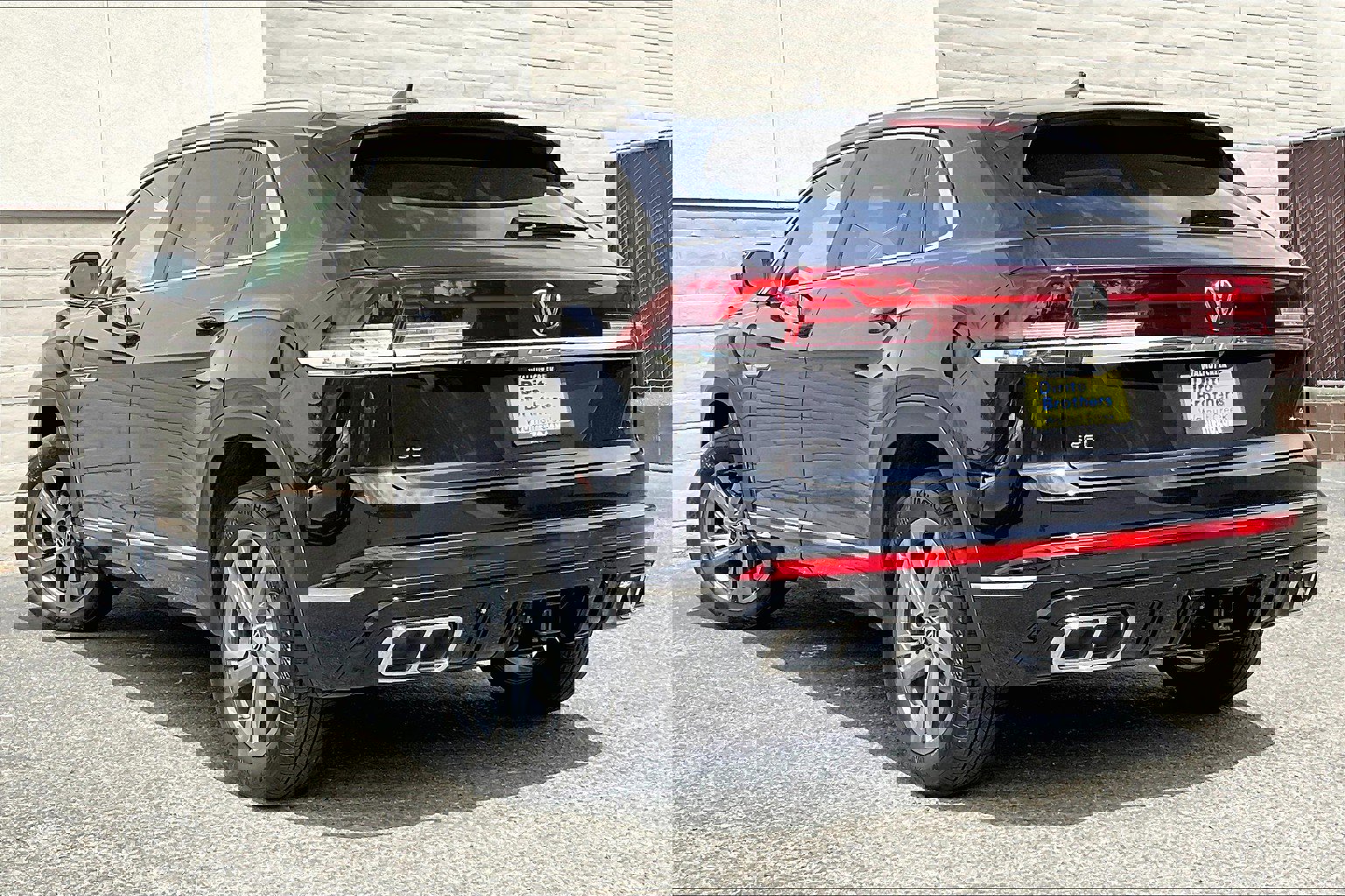 2024 Volkswagen Atlas Cross Sport SEL R-Line photo 2
