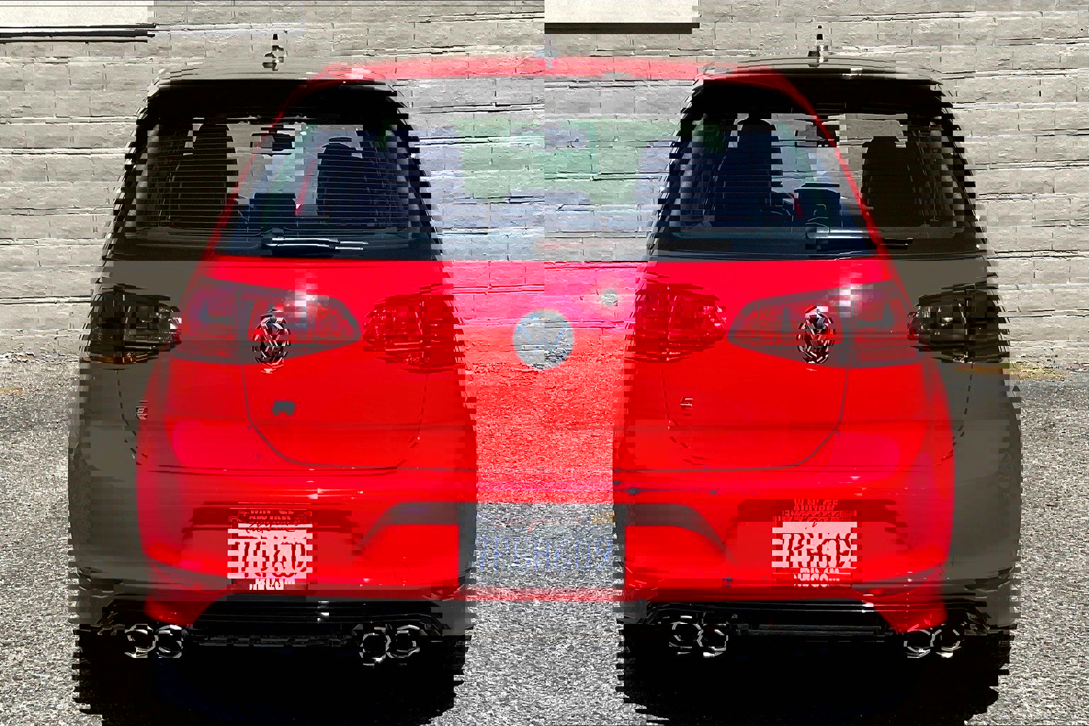 2016 Volkswagen Golf R Base photo 3