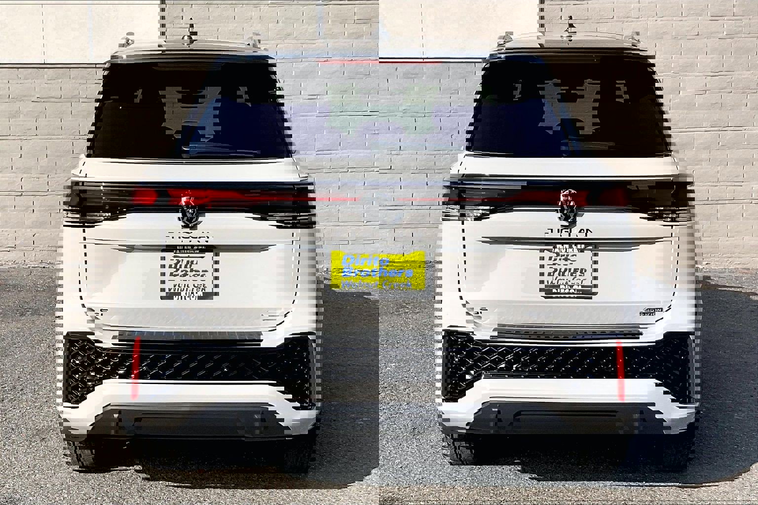 2026 Volkswagen Tiguan SE R-Line Black photo 3