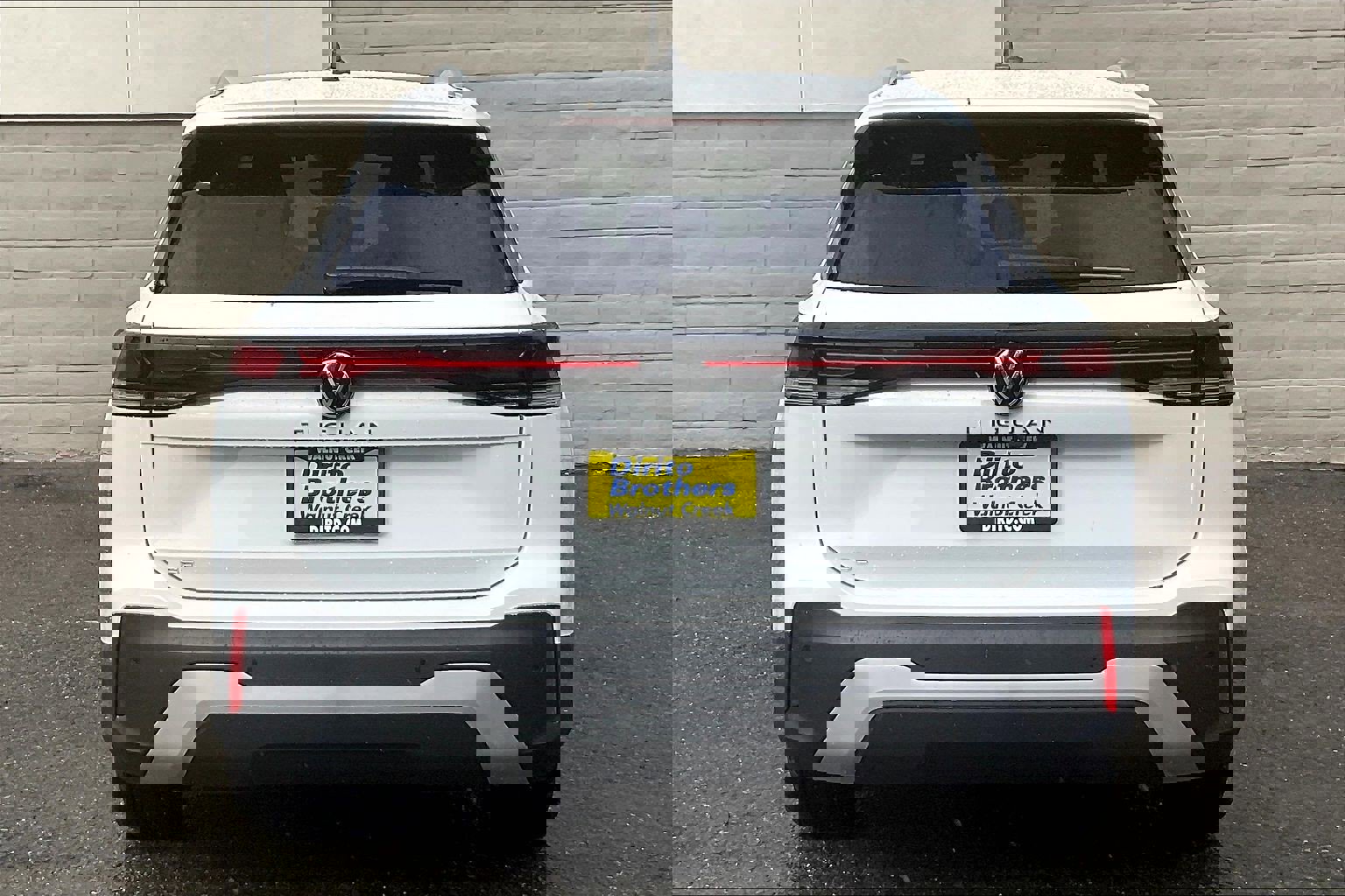 2026 Volkswagen Tiguan SE photo 2