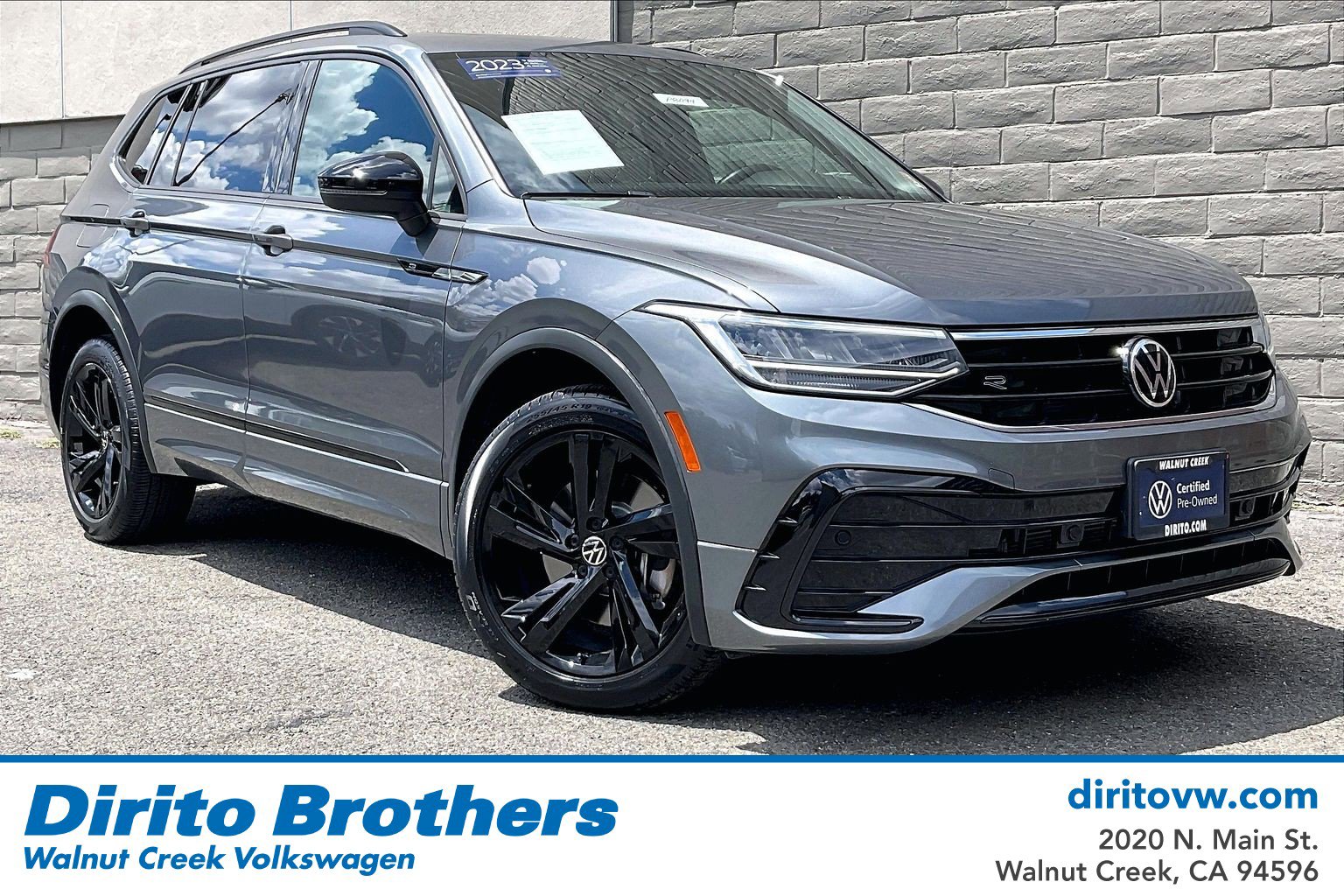 2023 Volkswagen Tiguan 2.0T SE R-Line Black's photo