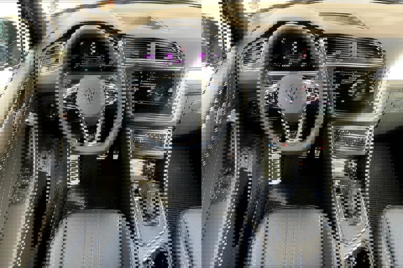 2022 Volkswagen Tiguan SE R-Line Black photo 4