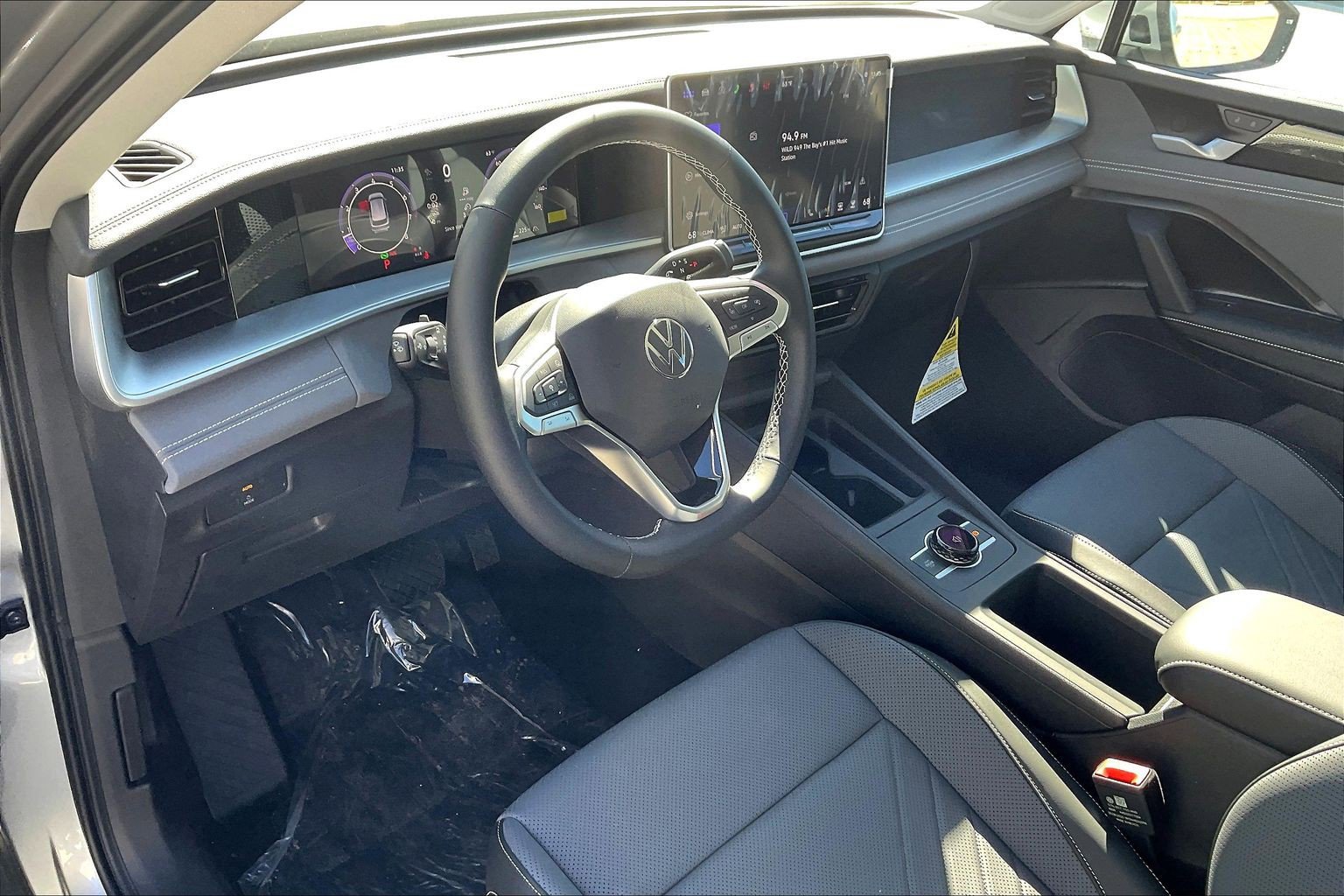 2026 Volkswagen Tiguan SE - Photo 6