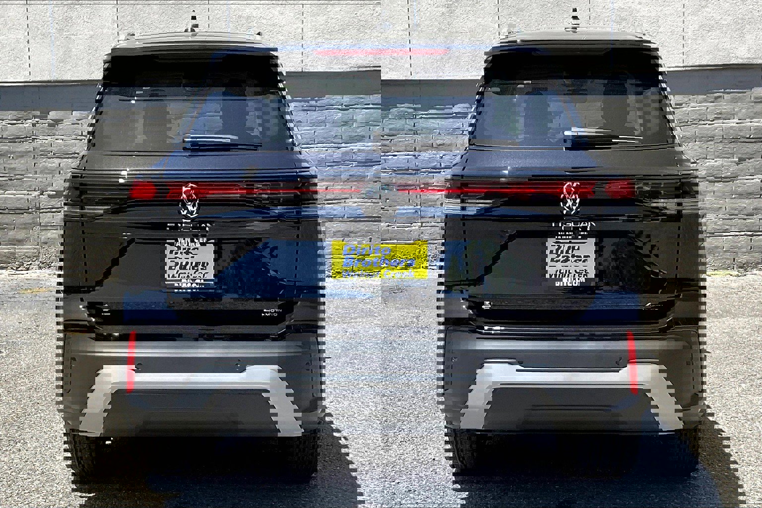 2025 Volkswagen Tiguan SE photo 3