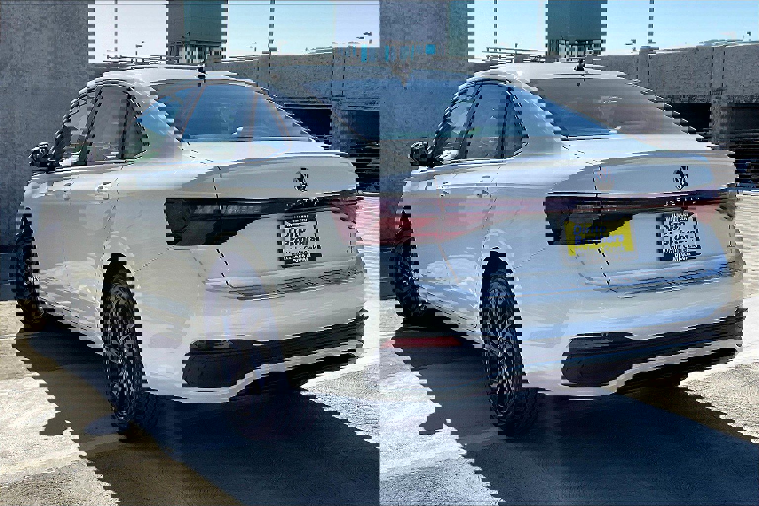 2025 Volkswagen Jetta 1.5T SE photo 2