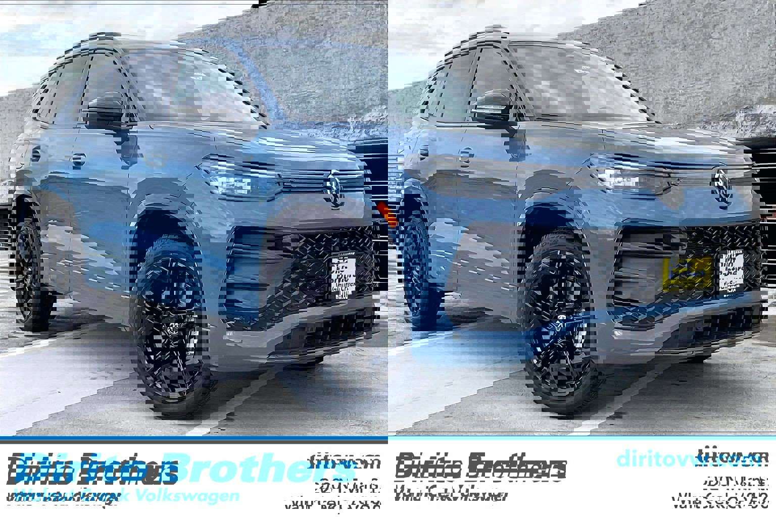 2026 Volkswagen Tiguan SE R-LINE BLACK's photo