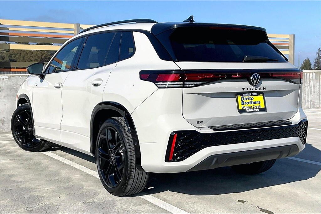 New 2026 Volkswagen Tiguan 2.0T SE R-Line Black SUV