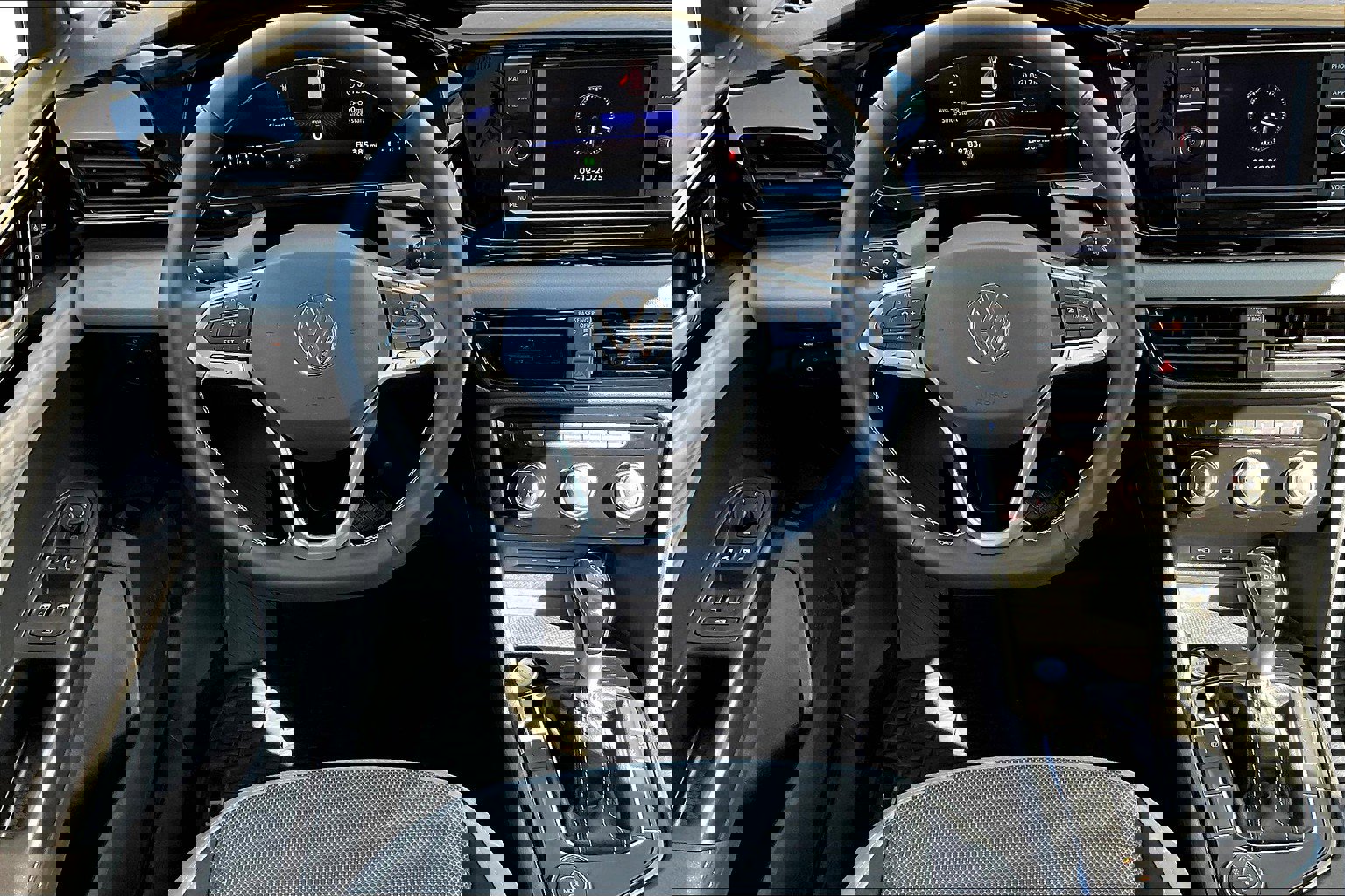 2024 Volkswagen Taos S photo 4