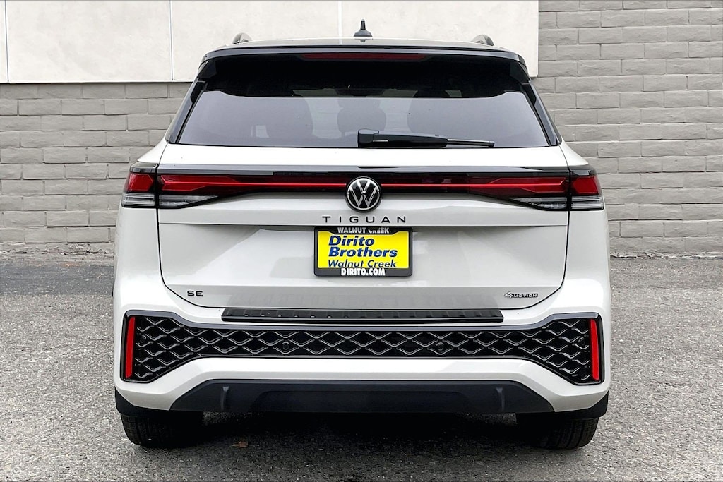 New 2026 Volkswagen Tiguan 2.0T SE R-Line Black SUV