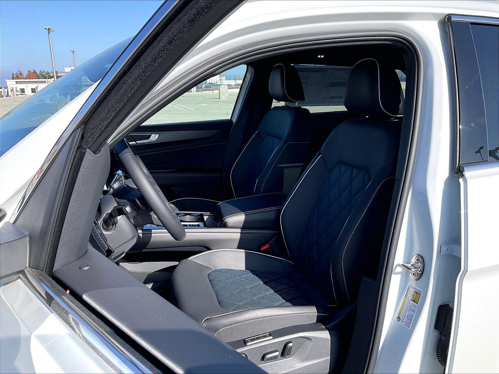 2026 Volkswagen Atlas Cross Sport SEL Premium R-LINE - Photo 8