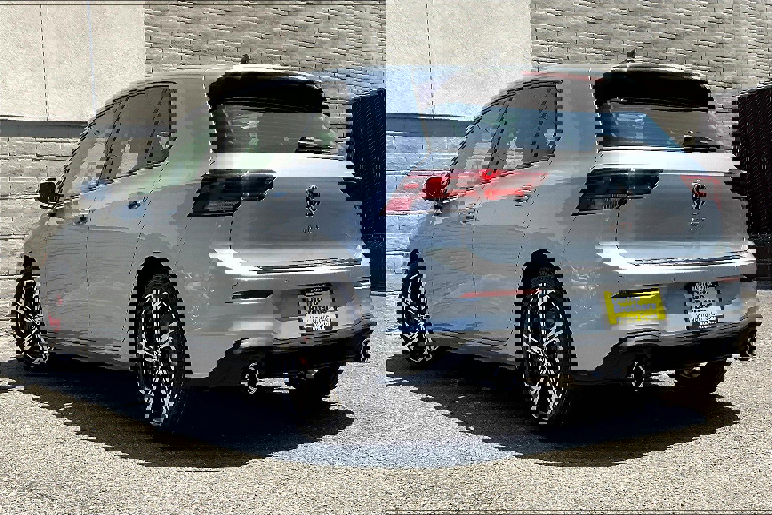 2025 Volkswagen Golf GTI SE photo 2