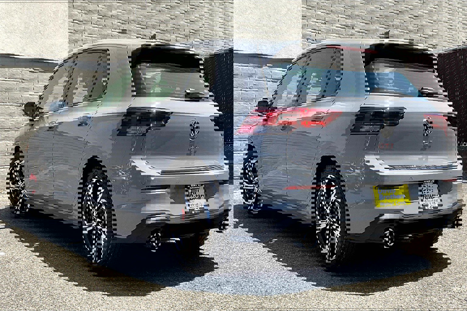 2025 Volkswagen Golf GTI SE photo 2