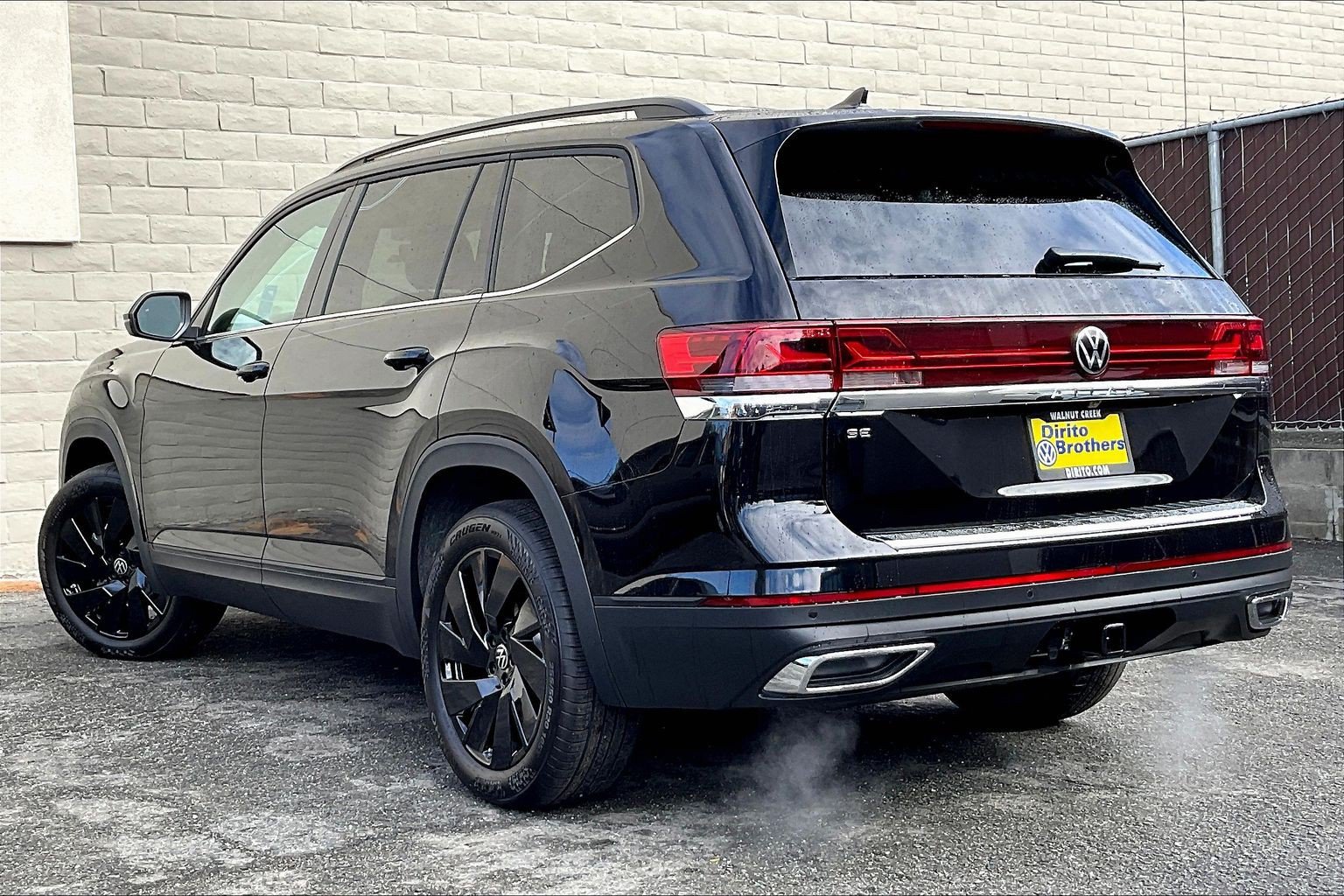 2026 Volkswagen Atlas SE w/Tech - Photo 2