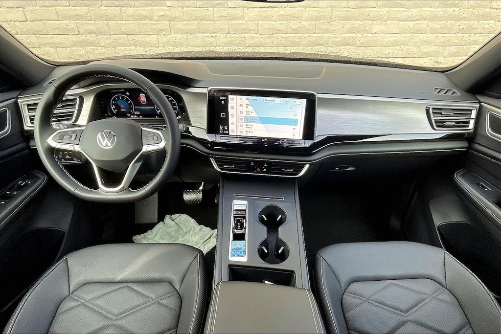 New 2026 Volkswagen Atlas Cross Sport 2.0T SE SUV