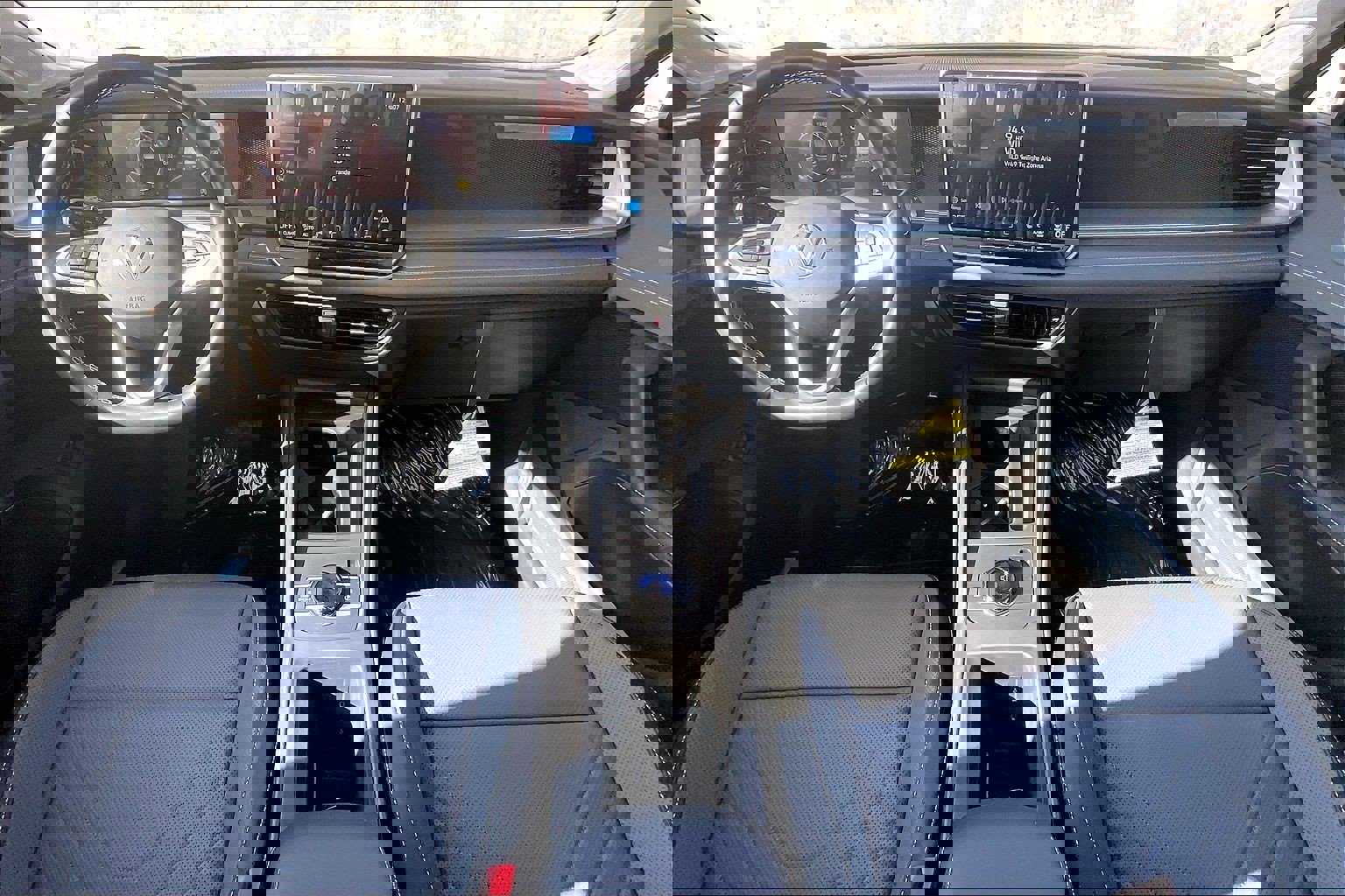 2026 Volkswagen Tiguan SE photo 4