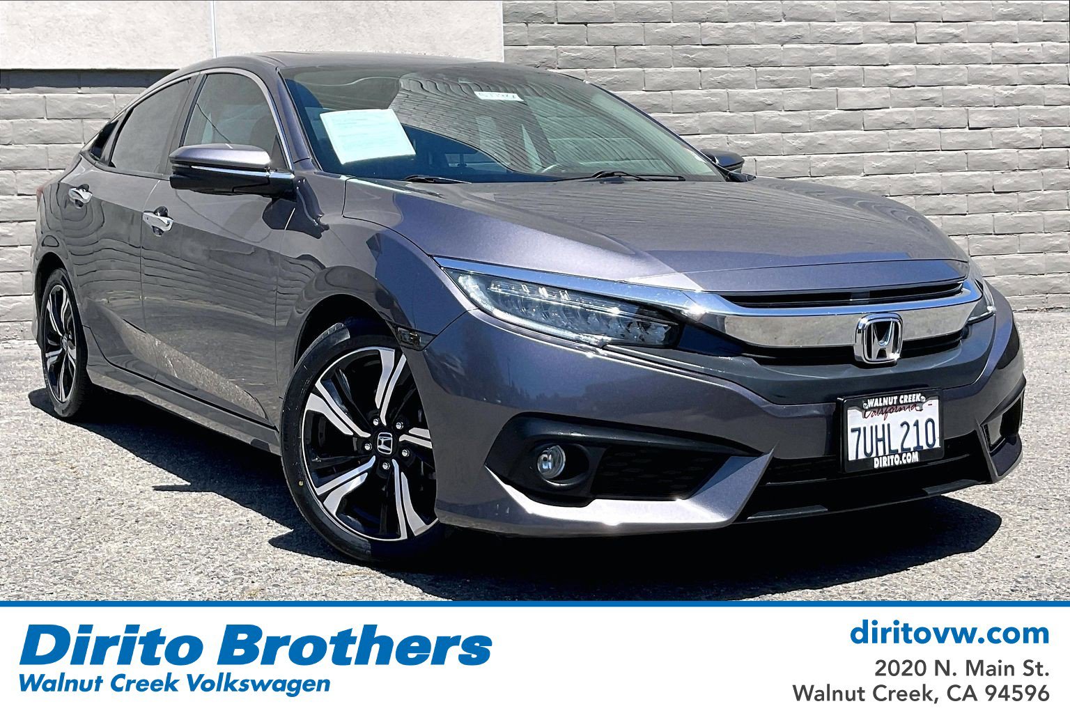 2016 Honda Civic Touring CVT's photo