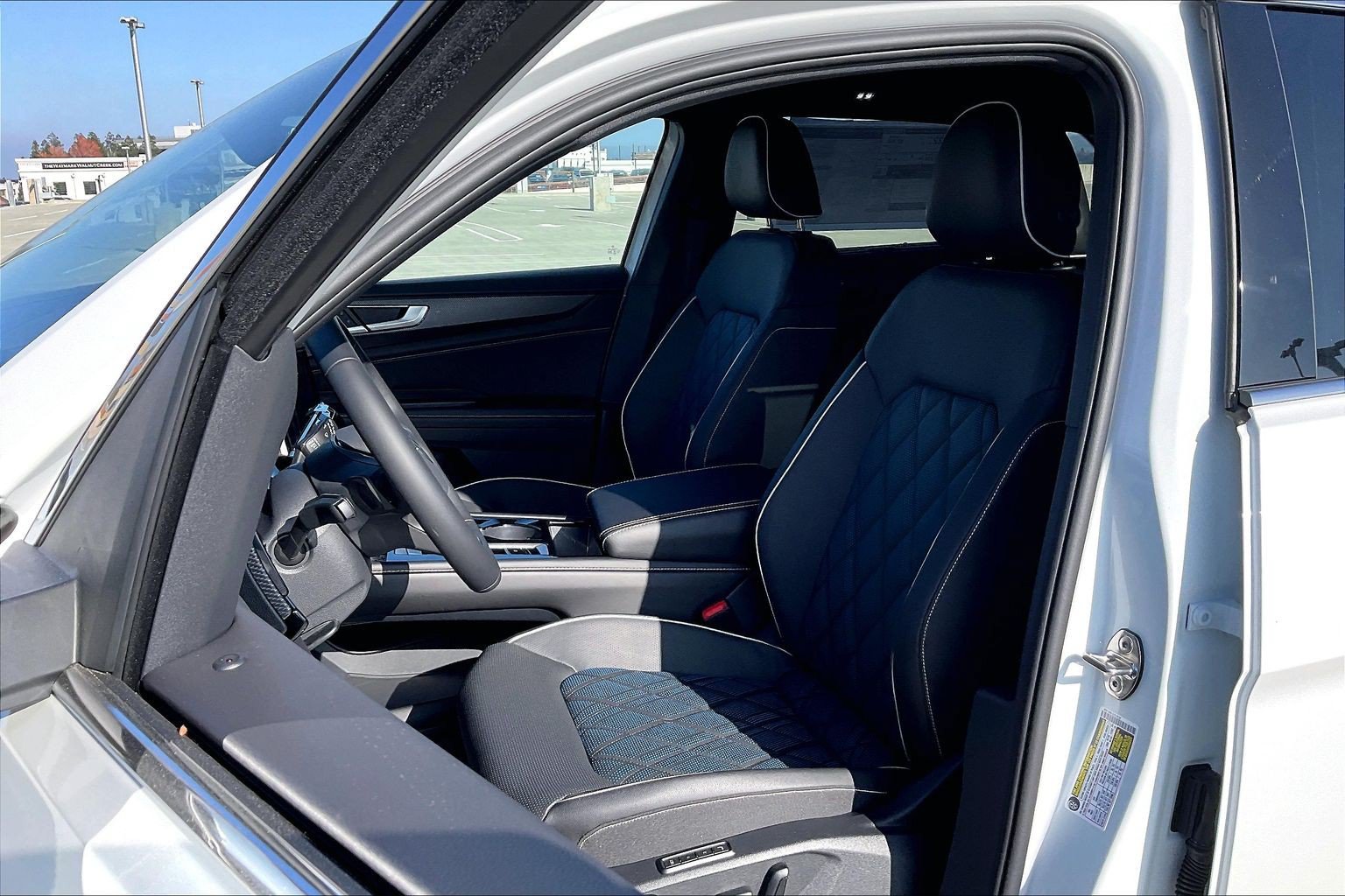 2026 Volkswagen Atlas Cross Sport SEL Premium R-LINE - Photo 8