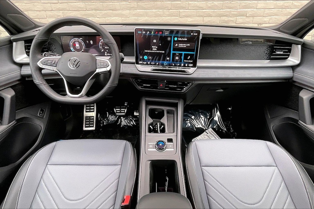 New 2026 Volkswagen Tiguan 2.0T SE R-Line Black SUV