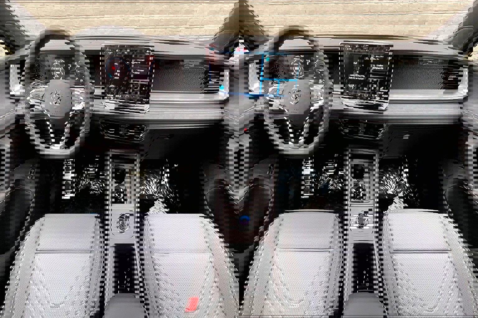 2026 Volkswagen Tiguan SE R-Line Black photo 3