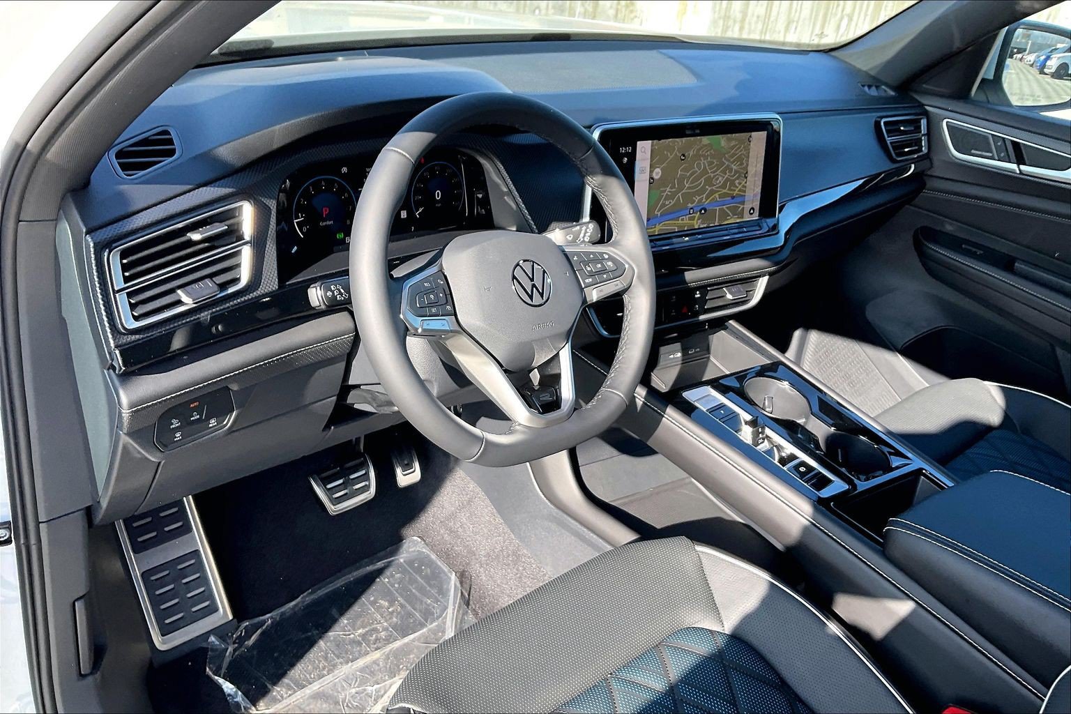 2026 Volkswagen Atlas Cross Sport SEL Premium R-LINE - Photo 6